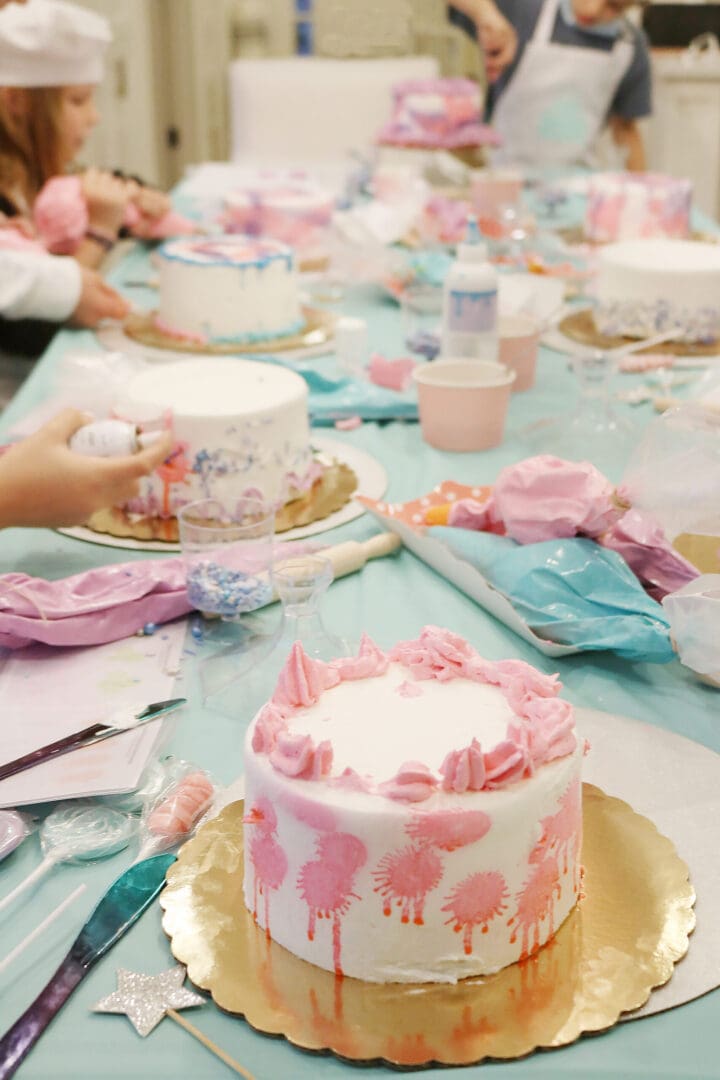 Caking Decorating Party - Darling Darleen